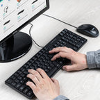 Teclado negro de cable  - QWERTY